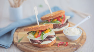 Steak v sendviči s citronovou majonézou