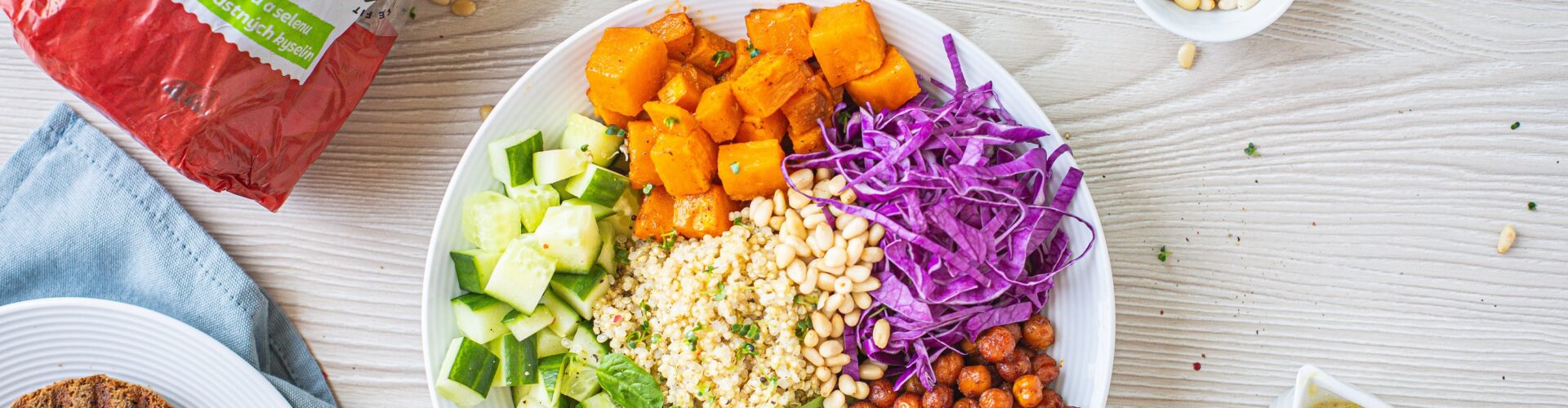 Zeleninová bowl s Vital chlebem