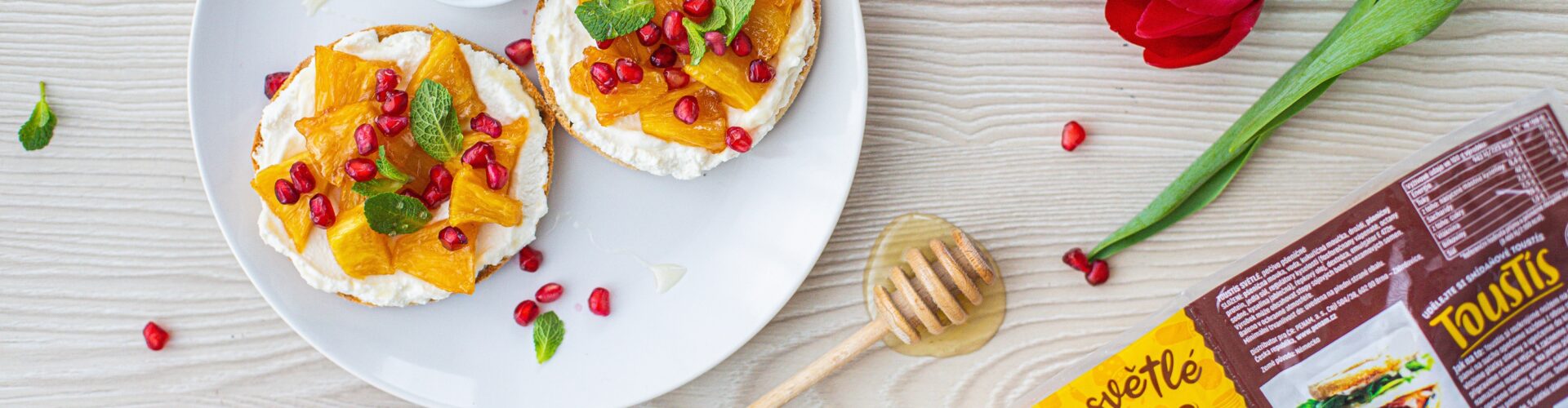 Toustís s pečeným ananasem