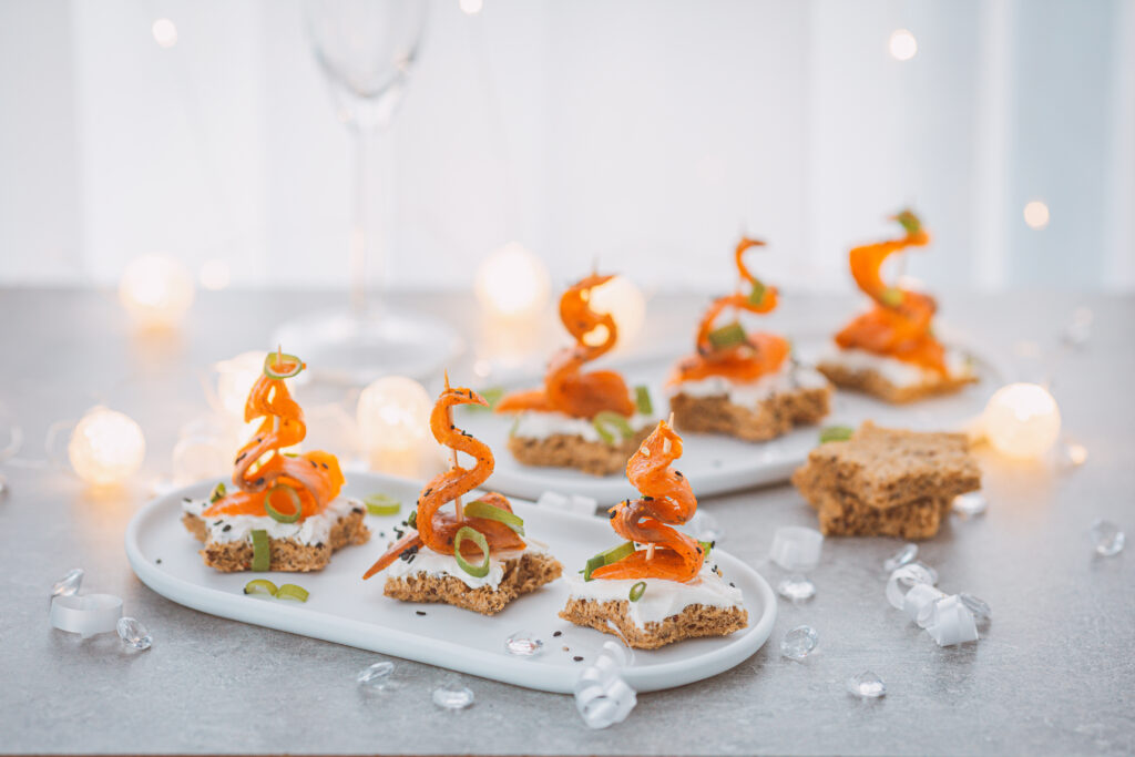 Hvězdičky s krémovým sýrem a uzeným lososem